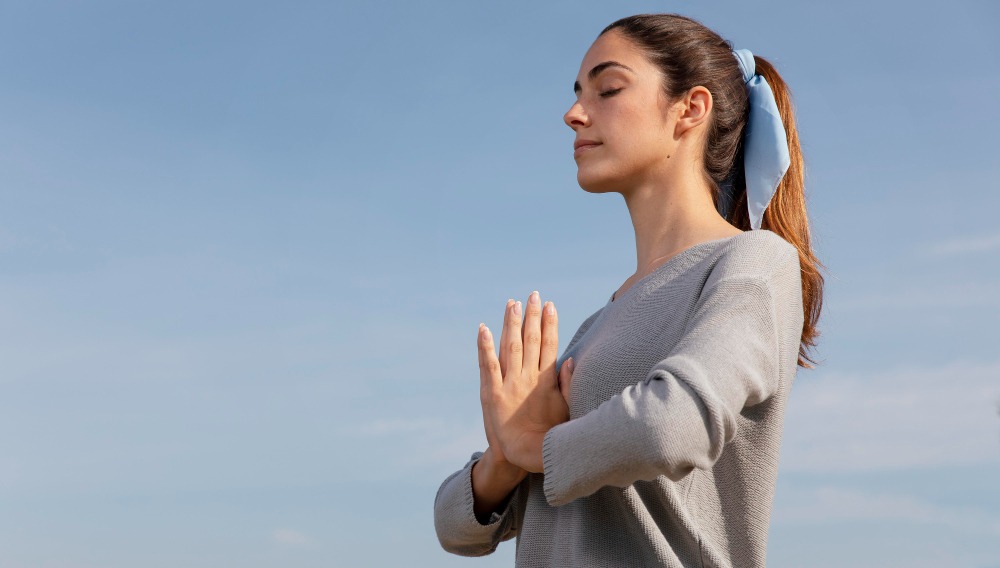 Boosts Mental Clarity and Reduces Stress